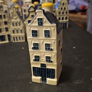 KLM Delft Ceramic Dutch Canal House Figurine Collectable # 28